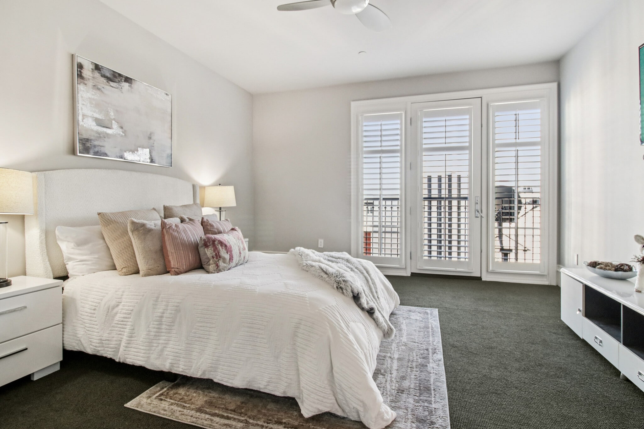 Building Photo - 356 Santana Row