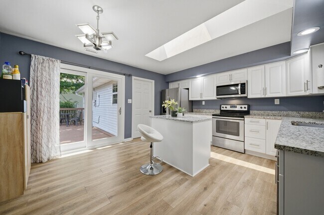Building Photo - 4553 Shoshone Ct