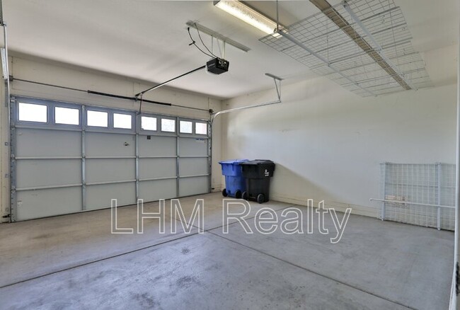 Building Photo - 3156 E Austin Dr