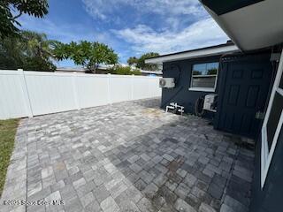 Building Photo - 1575 Glen Haven Dr