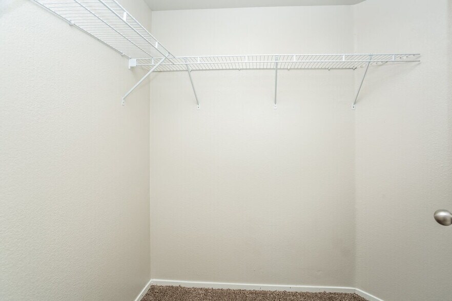 Building Photo - 2331 Catskill Ct