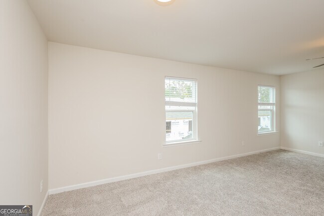 Building Photo - 1347 Sunny Lk Dr