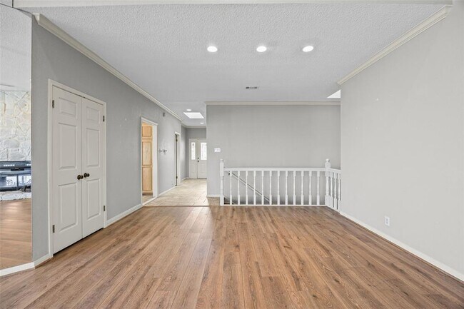 Building Photo - 114 Paragon Ct