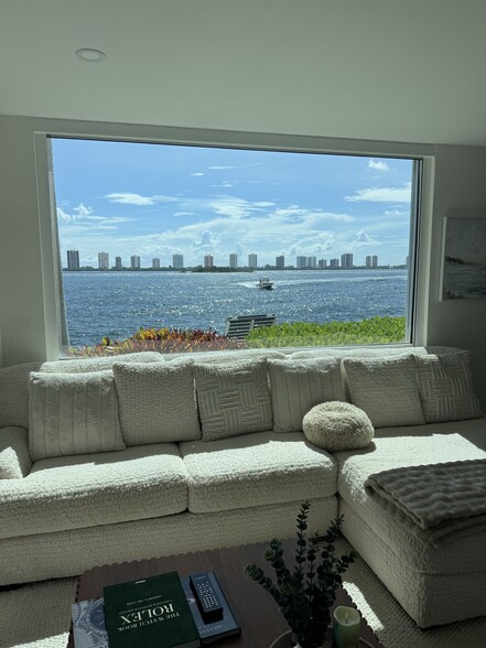 Building Photo - 100 Paradise Harbour Blvd