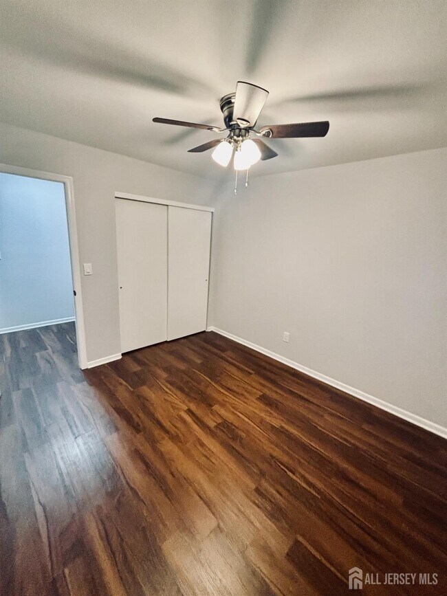 Building Photo - 1 Upperbrook Ct