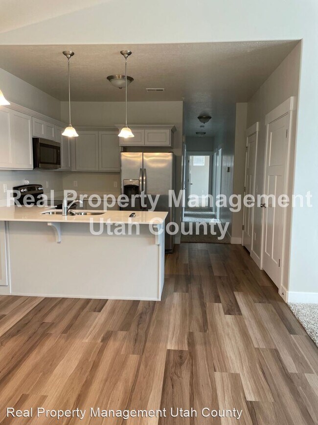 Building Photo - 3 br, 2 bath House - 3694 W 1800 N #V303