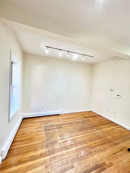 Building Photo - 59 Fort Ave