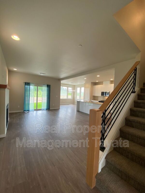 Building Photo - 809 Northview St