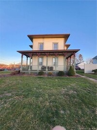 Building Photo - 5 Bristol St