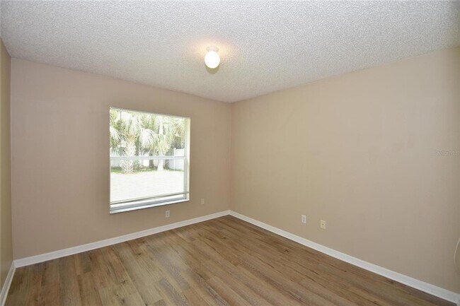 Building Photo - 13 Pinetree Drive