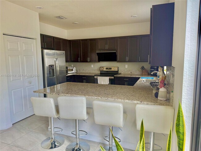 Building Photo - 3523 W 105th Pl