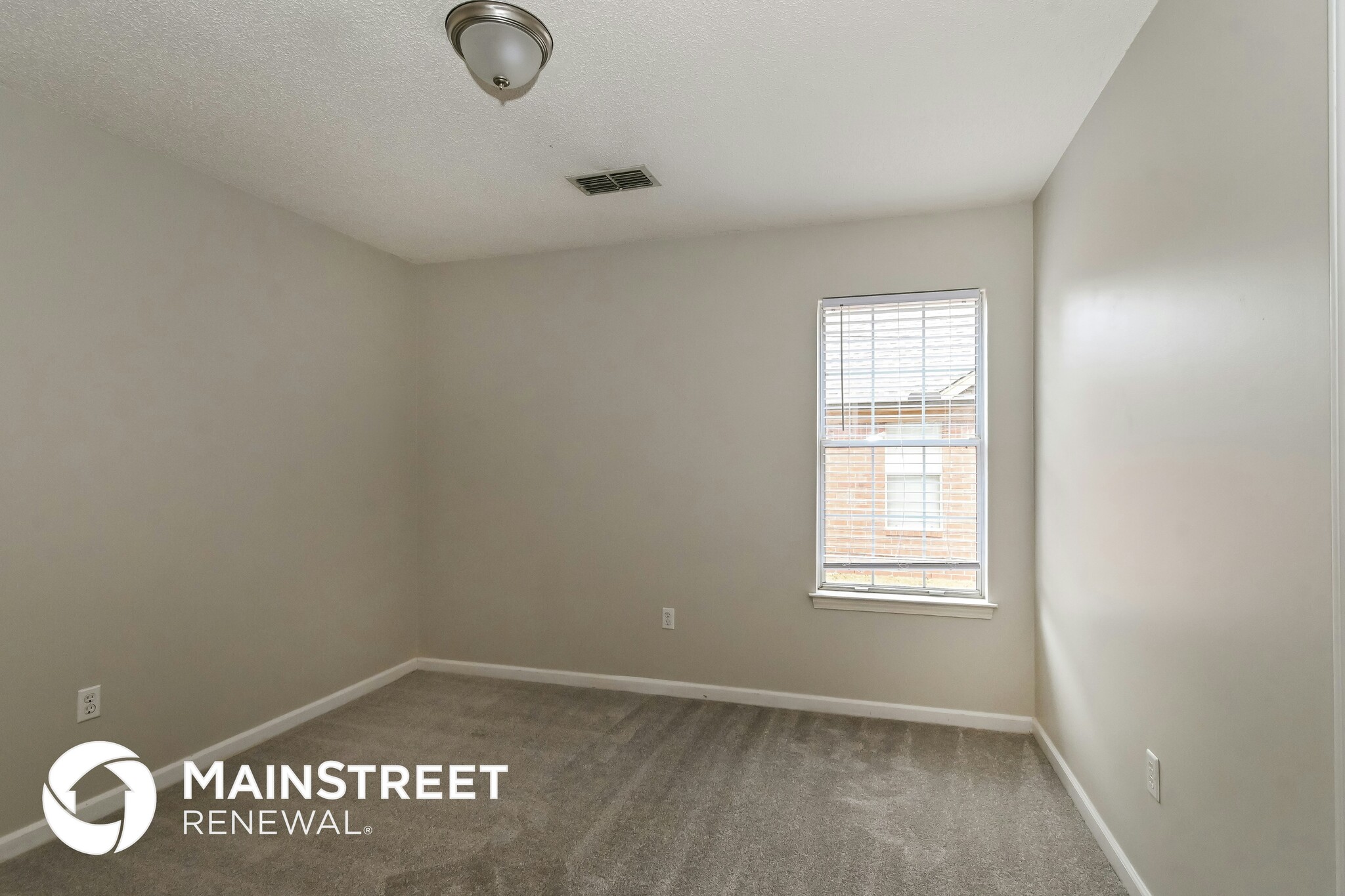 Building Photo - 5545 Annandale Dr