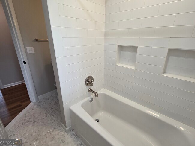 Building Photo - 103 W 15th St