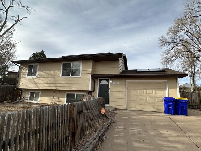Primary Photo - 1250 Chiricahua Dr