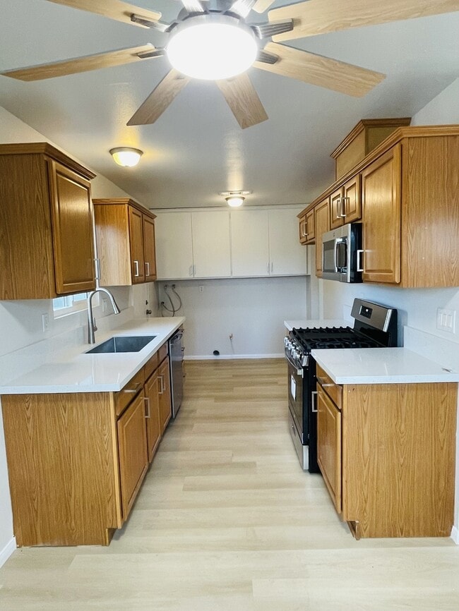 Building Photo - 1887 Cll Amargosa