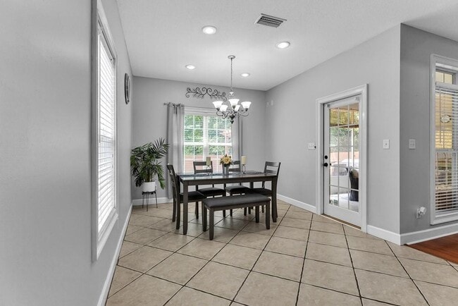 Building Photo - 3811 Napa Dr