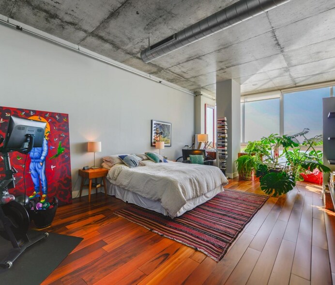 Building Photo - 7930 West Dr