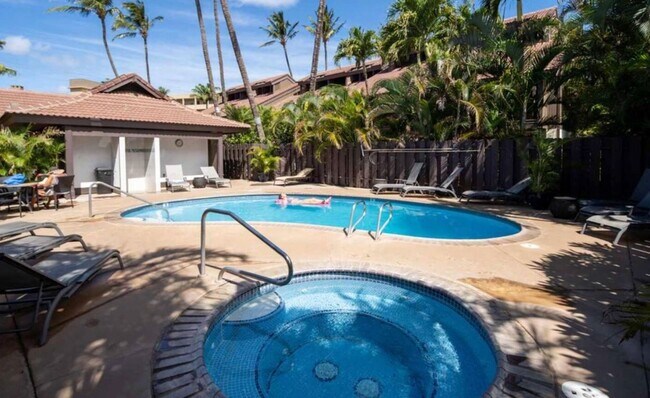 Building Photo - Spacious 2BR/2BA Condo with Garden View – Steps from the Ocean