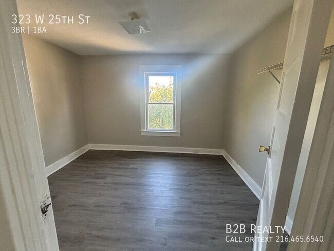 Building Photo - 323 W 25th St