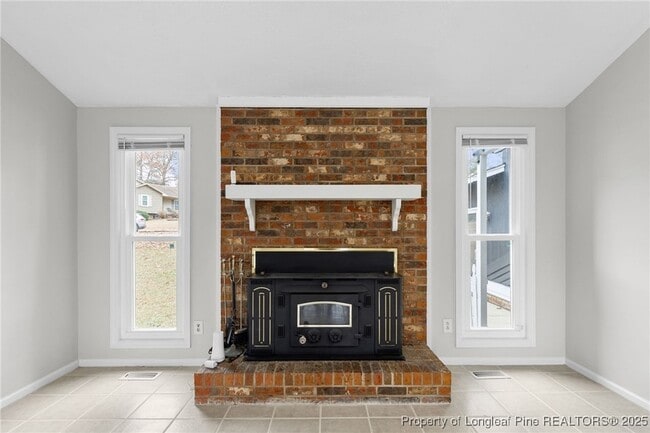 Building Photo - 1716 Valley Ridge Dr