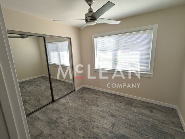 Building Photo - Desirable 3 bedroom home with Pool
