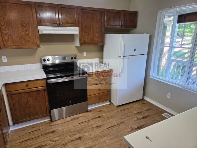 Building Photo - Check out this wonderful 3.0 bedroom, 2.0 ...