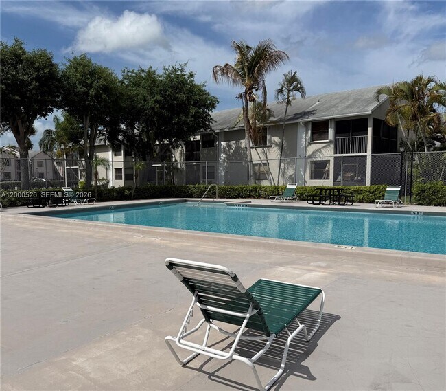 Building Photo - 802 Constitution Dr