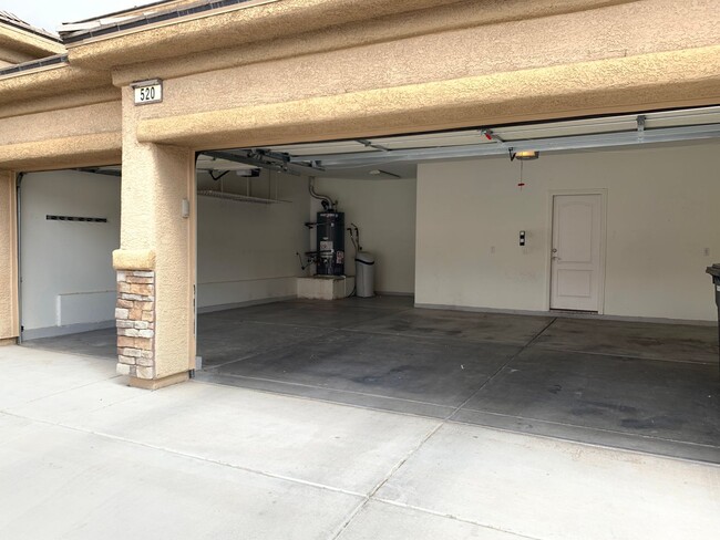 Building Photo - Four Bedrooms, Loft, and Downstairs Bedroo...