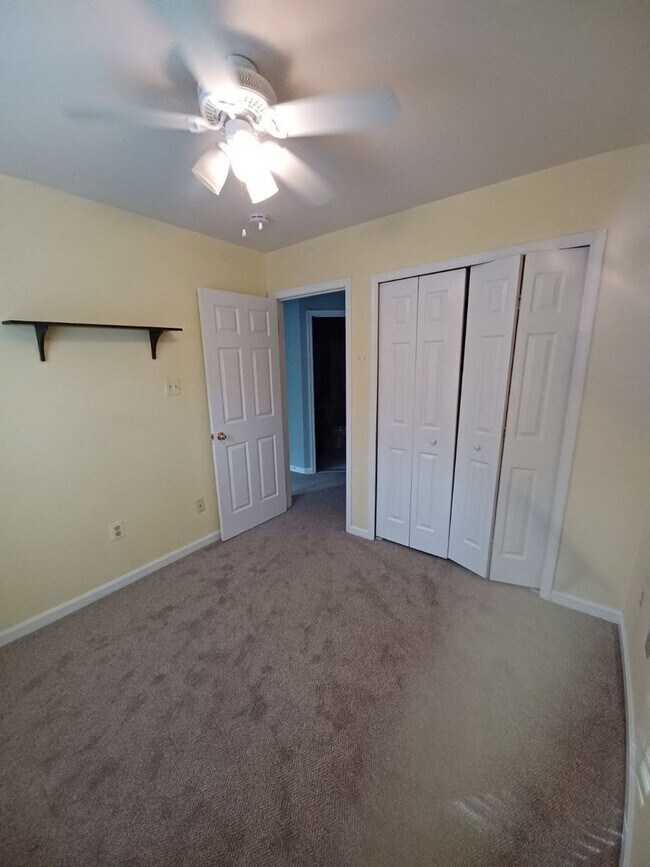 Building Photo - 8028 Valleys Crest Ct