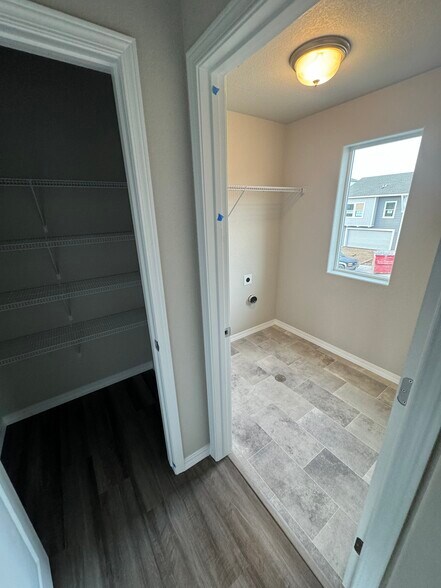 Laundry Room - 5245 Painted Sky Vw
