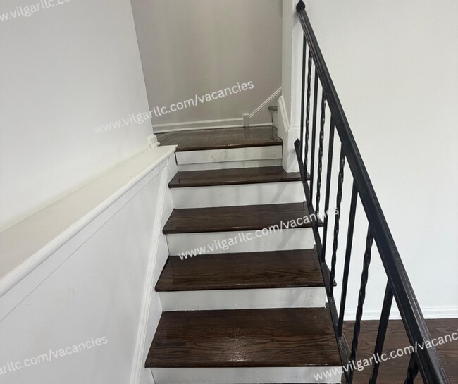 Building Photo - 600 W 46th Ave