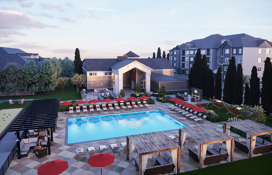 Resort-Style Heated Pool and Amenities - Ten Trumbull