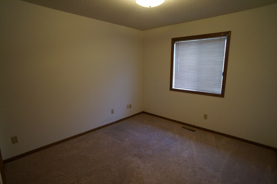 Building Photo - 14035 44th Place North