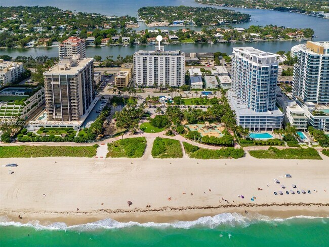 Building Photo - 6450 Collins Ave