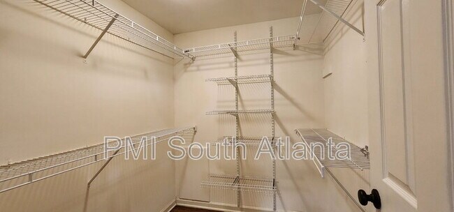 Building Photo - 40 Pheasant Dr SE