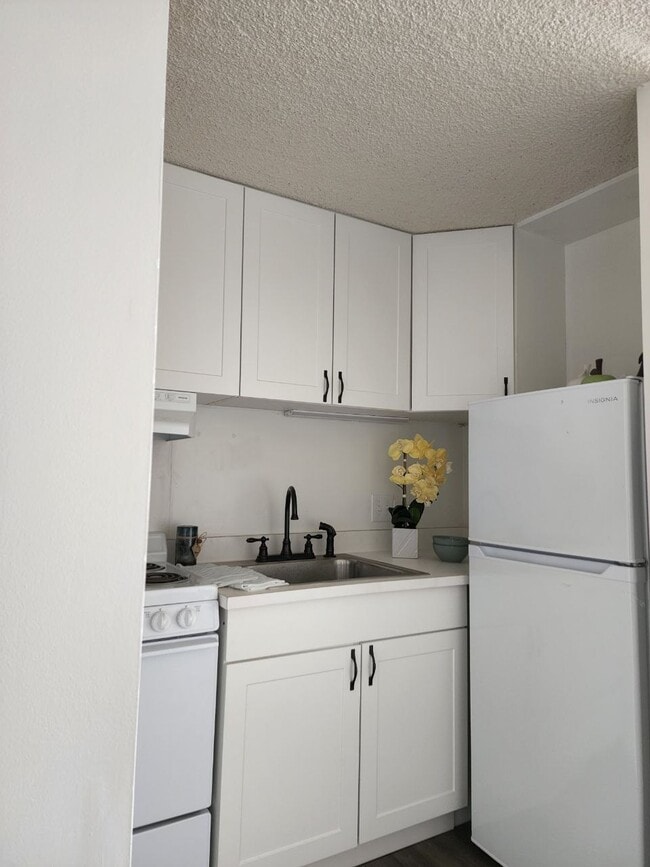 Building Photo - 98-288 Kaonohi St