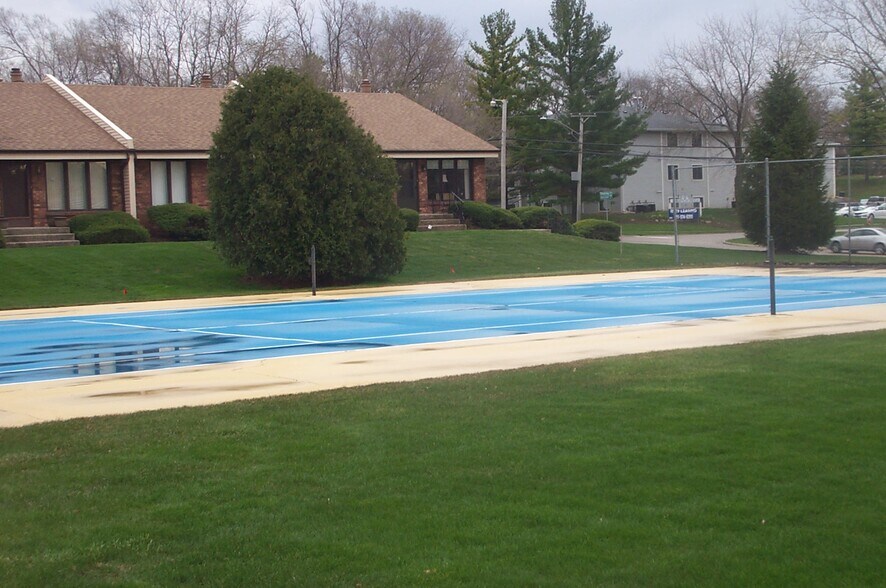 Tennis Court - 2834 Sandy Hollow Rd