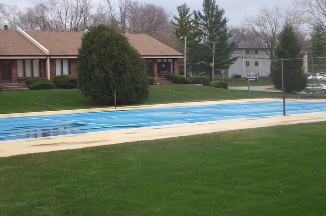 Tennis Court - 2834 Sandy Hollow Rd