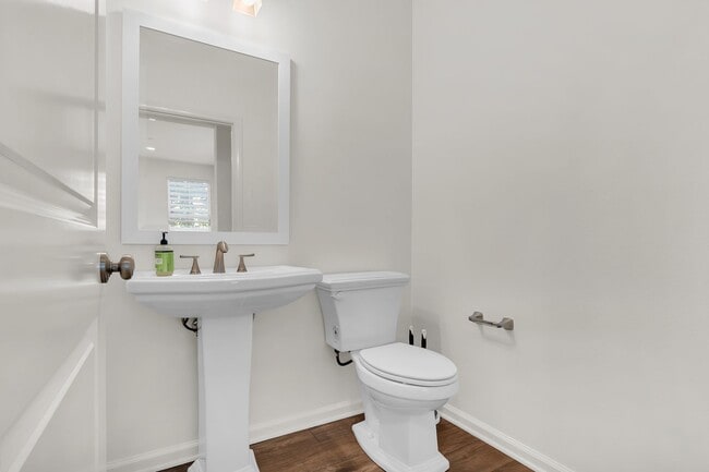 Building Photo - 72 Tulip