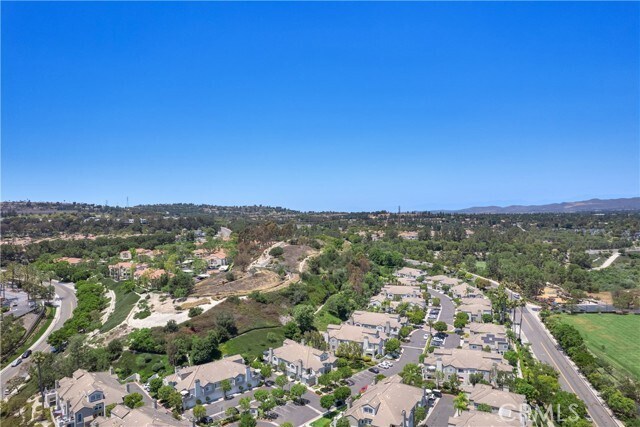 Building Photo - 69 Cloudcrest