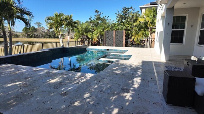 Building Photo - 8764 Lookout Pointe Dr