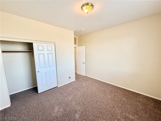 Building Photo - 4467 E Dandelion St