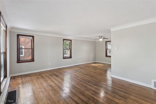 Building Photo - 4723 W 125th St