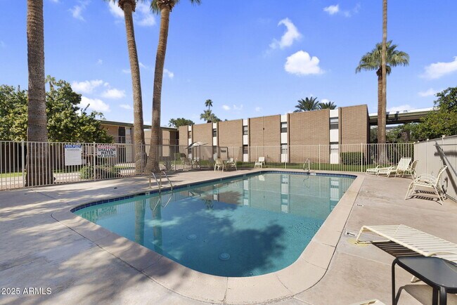 Building Photo - 3737 E Turney Ave