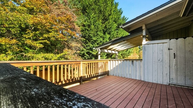 Building Photo - Stylish Fairwood Rambler with Modern Updates & Outdoor Charm