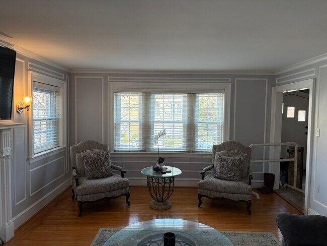 Building Photo - Elegant 3 Story Brick Corner Property Now Available