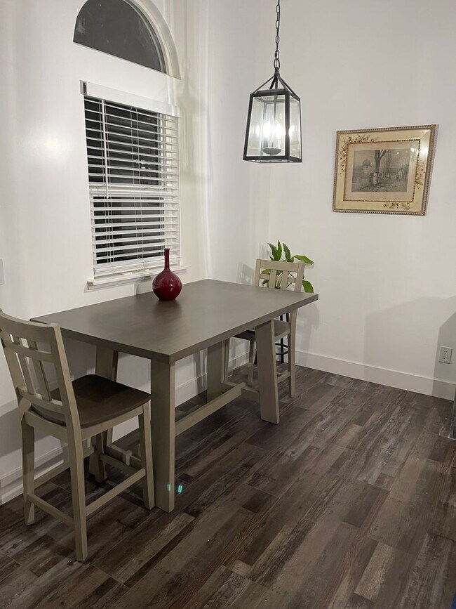 Building Photo - Custom Private Cottage near Arden Park