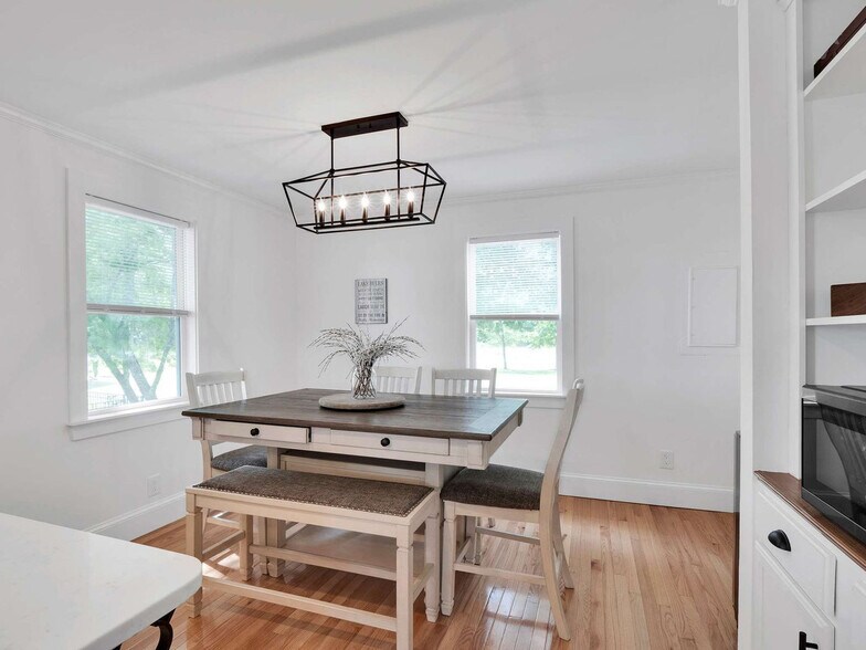 Building Photo - 1513 State Rd S-20-457