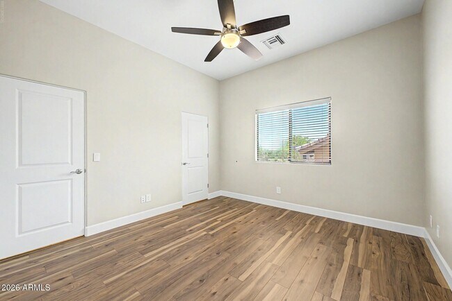 Building Photo - 15452 Chicory Dr
