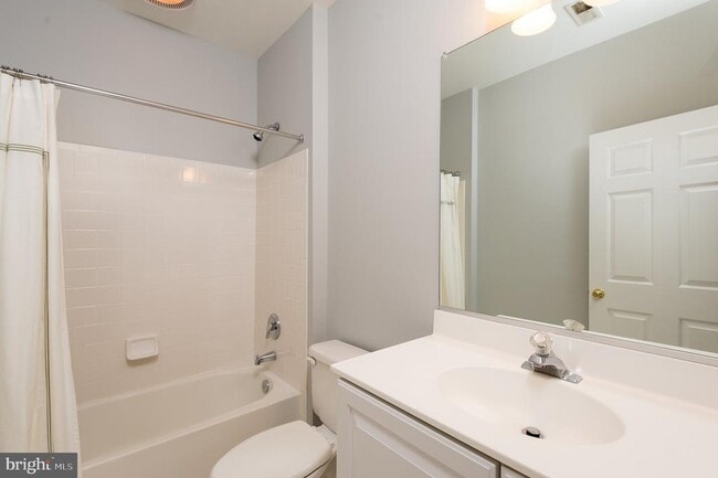 Building Photo - 4912 Waple Ln